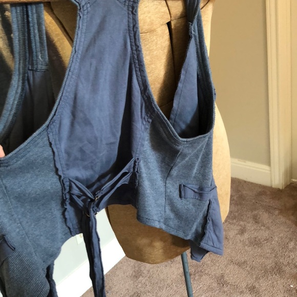 Vest - Picture 2 of 2
